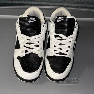 Nike Reverse Panda Dunks (Low)